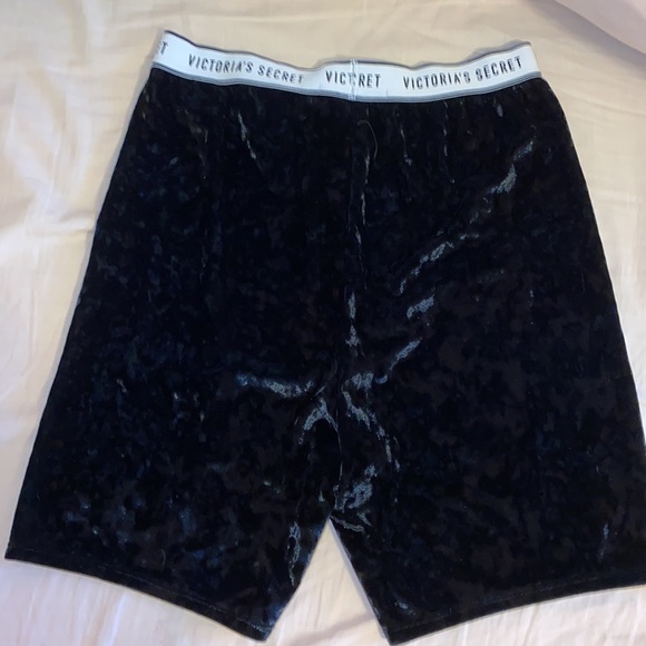 Velvet biker shorts - Picture 3 of 3